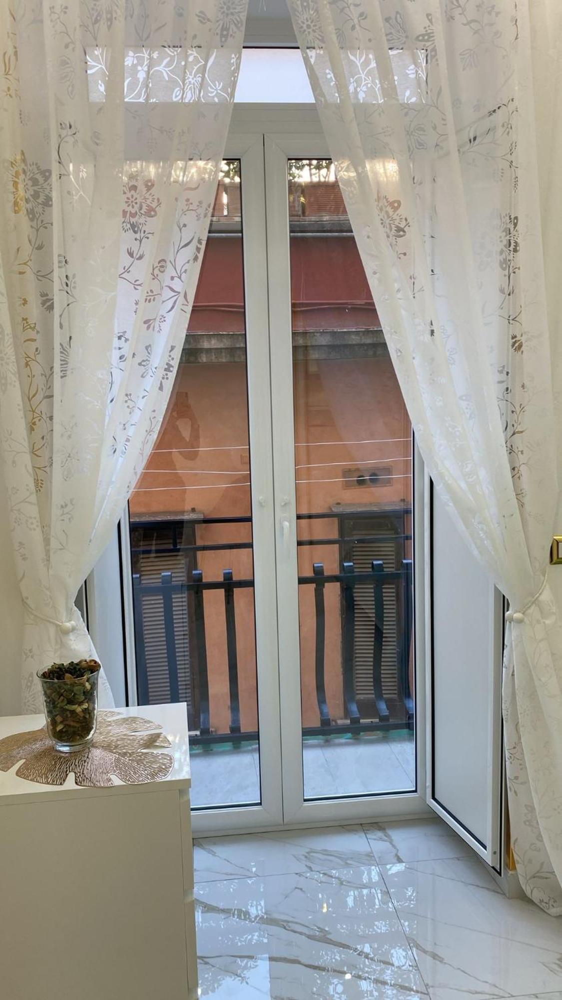 ナポリRegina Houseアパートメント エクステリア 写真