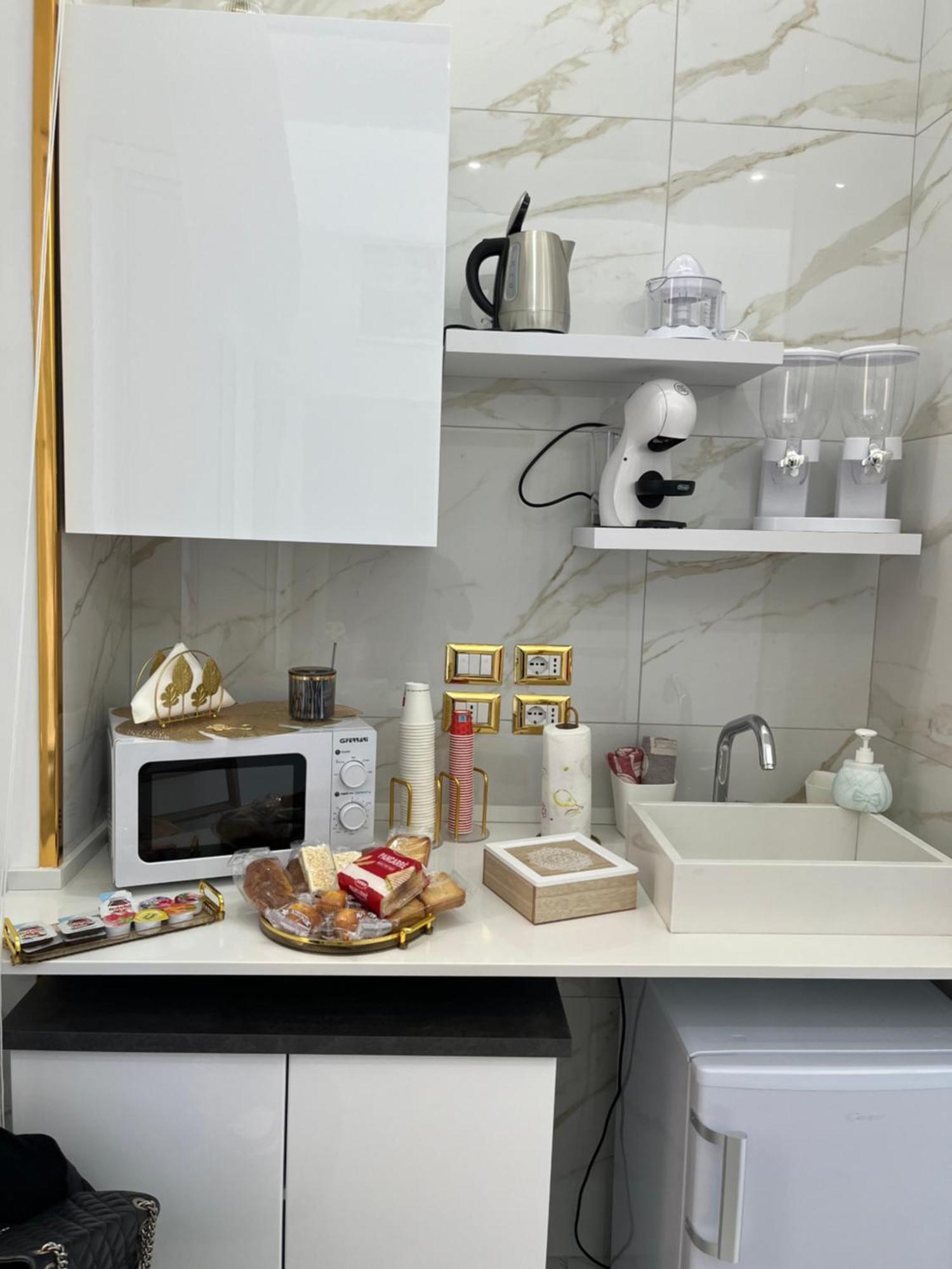 ナポリRegina Houseアパートメント エクステリア 写真