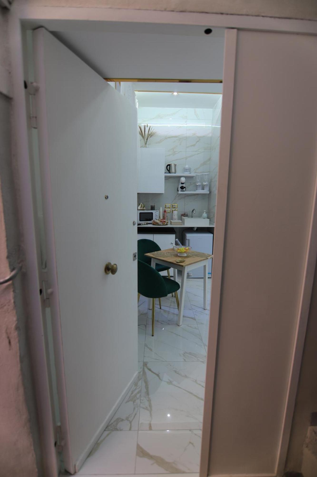 ナポリRegina Houseアパートメント エクステリア 写真